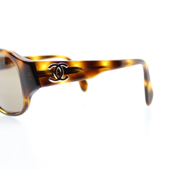 EUC CHANEL SUNGLASSES - Picture 9 of 16